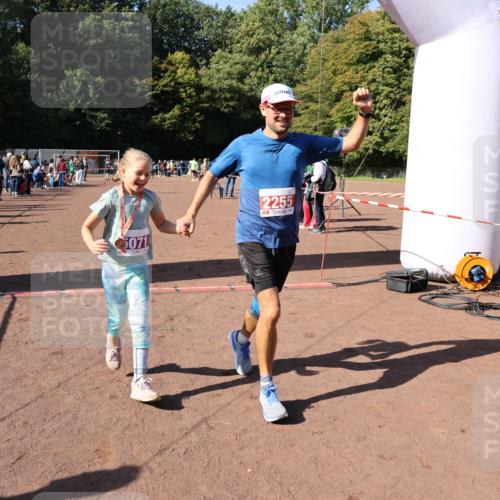 27.09.2026 - 35. Volkslauf durch das schöne Alstertal Strokosch-Dieckow http://msf.ph/oto/10586542 27.09.2026 12:09:34 Ziel 2255, 2294, 2417 meine-sportfotos.de