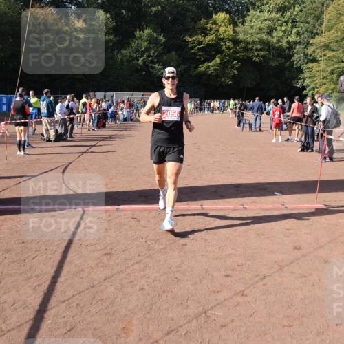 27.09.2026 - 35. Volkslauf durch das schöne Alstertal Strokosch-Dieckow http://msf.ph/oto/10586586 27.09.2026 12:09:01 Ziel 1062, 2056 meine-sportfotos.de