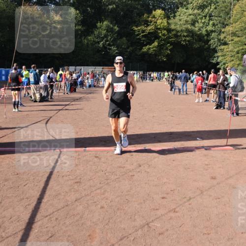 27.09.2026 - 35. Volkslauf durch das schöne Alstertal Strokosch-Dieckow http://msf.ph/oto/10586589 27.09.2026 12:09:01 Ziel 1062, 2056 meine-sportfotos.de
