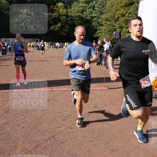 27.09.2026 - 35. Volkslauf durch das schöne Alstertal Strokosch-Dieckow http://msf.ph/oto/10586597 27.09.2026 12:08:57 Ziel 1046, 1062, 2014, 2056, 2273, 2409 meine-sportfotos.de