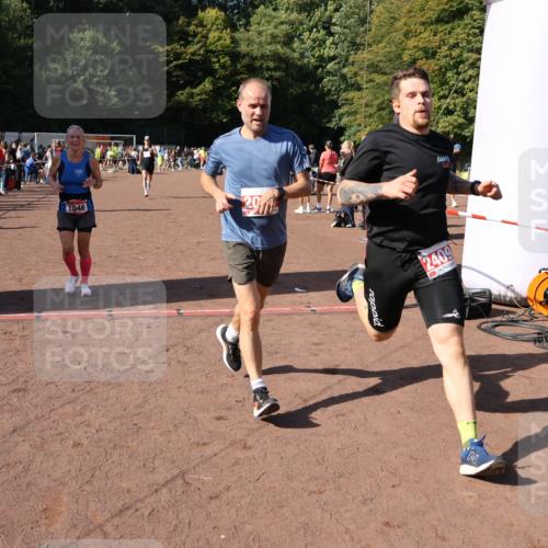 27.09.2026 - 35. Volkslauf durch das schöne Alstertal Strokosch-Dieckow http://msf.ph/oto/10586599 27.09.2026 12:08:56 Ziel 1046, 1062, 2014, 2056, 2273, 2409 meine-sportfotos.de