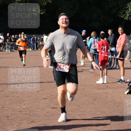 27.09.2026 - 35. Volkslauf durch das schöne Alstertal Strokosch-Dieckow http://msf.ph/oto/10586620 27.09.2026 12:08:49 Ziel 1046, 1569, 2014, 2273, 2409, 2411, 2442 meine-sportfotos.de
