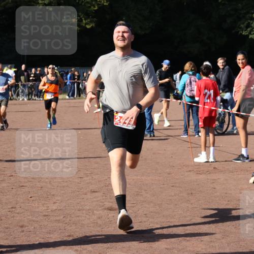 27.09.2026 - 35. Volkslauf durch das schöne Alstertal Strokosch-Dieckow http://msf.ph/oto/10586622 27.09.2026 12:08:48 Ziel 1046, 1569, 2014, 2273, 2409, 2411, 2442 meine-sportfotos.de