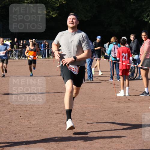 27.09.2026 - 35. Volkslauf durch das schöne Alstertal Strokosch-Dieckow http://msf.ph/oto/10586623 27.09.2026 12:08:48 Ziel 1046, 1569, 2014, 2273, 2409, 2411, 2442 meine-sportfotos.de