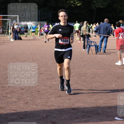 27.09.2026 - 35. Volkslauf durch das schöne Alstertal Strokosch-Dieckow http://msf.ph/oto/10586639 27.09.2026 12:08:25 Ziel 1588 meine-sportfotos.de