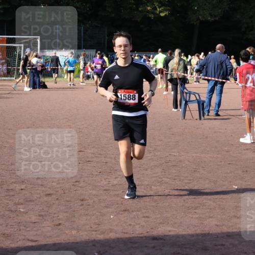 27.09.2026 - 35. Volkslauf durch das schöne Alstertal Strokosch-Dieckow http://msf.ph/oto/10586641 27.09.2026 12:08:25 Ziel 1588 meine-sportfotos.de