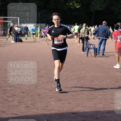 27.09.2026 - 35. Volkslauf durch das schöne Alstertal Strokosch-Dieckow http://msf.ph/oto/10586643 27.09.2026 12:08:25 Ziel 1588 meine-sportfotos.de