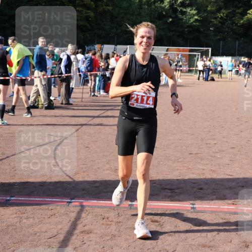 27.09.2026 - 35. Volkslauf durch das schöne Alstertal Strokosch-Dieckow http://msf.ph/oto/10586659 27.09.2026 12:08:07 Ziel 2114, 2336, 3969 meine-sportfotos.de