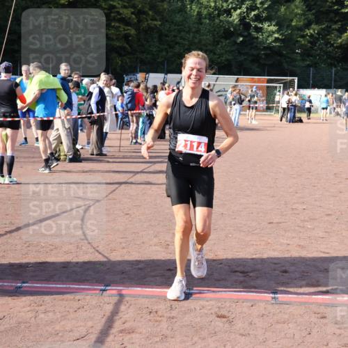 27.09.2026 - 35. Volkslauf durch das schöne Alstertal Strokosch-Dieckow http://msf.ph/oto/10586663 27.09.2026 12:08:06 Ziel 2114, 2336, 3969 meine-sportfotos.de