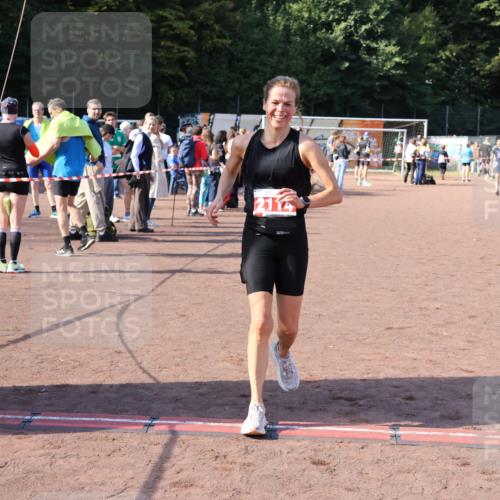 27.09.2026 - 35. Volkslauf durch das schöne Alstertal Strokosch-Dieckow http://msf.ph/oto/10586664 27.09.2026 12:08:06 Ziel 2114, 2336, 3969 meine-sportfotos.de