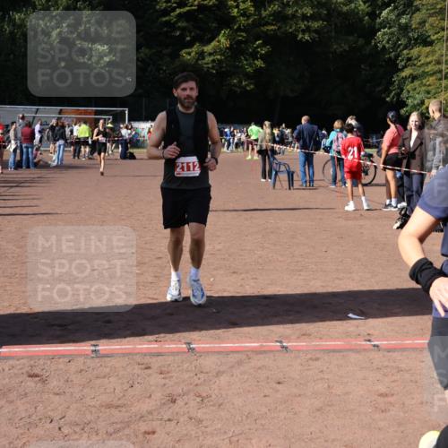 27.09.2026 - 35. Volkslauf durch das schöne Alstertal Strokosch-Dieckow http://msf.ph/oto/10586686 27.09.2026 12:07:59 Ziel 1043, 2112, 2114, 2443, 3969 meine-sportfotos.de