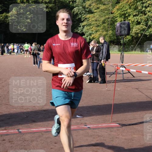 27.09.2026 - 35. Volkslauf durch das schöne Alstertal Strokosch-Dieckow http://msf.ph/oto/10586703 27.09.2026 12:07:39 Ziel 2445 meine-sportfotos.de