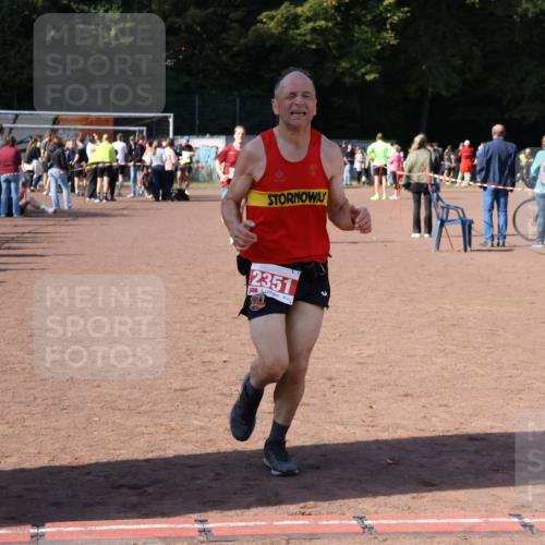 27.09.2026 - 35. Volkslauf durch das schöne Alstertal Strokosch-Dieckow http://msf.ph/oto/10586720 27.09.2026 12:07:34 Ziel 1042, 2351, 2445 meine-sportfotos.de