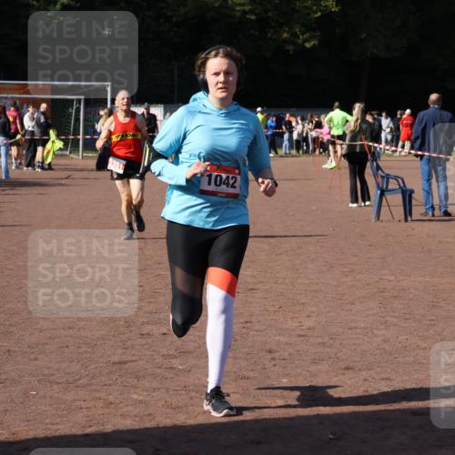 27.09.2026 - 35. Volkslauf durch das schöne Alstertal Strokosch-Dieckow http://msf.ph/oto/10586728 27.09.2026 12:07:30 Ziel 1042, 2351 meine-sportfotos.de