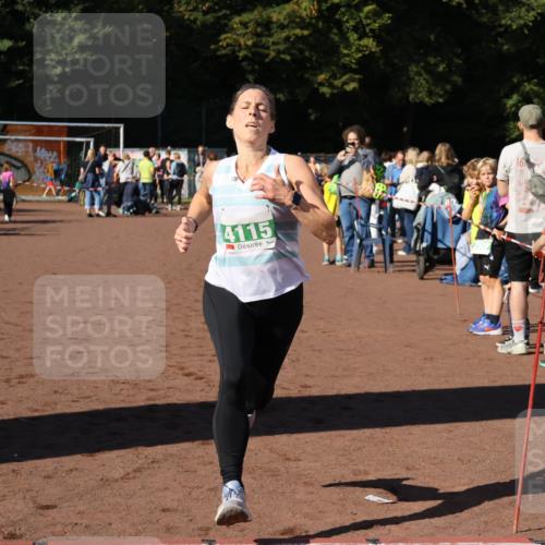 27.09.2026 - 35. Volkslauf durch das schöne Alstertal Strokosch-Dieckow http://msf.ph/oto/10586741 27.09.2026 11:01:02 Ziel 4042, 4115 meine-sportfotos.de