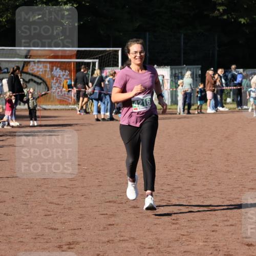 27.09.2026 - 35. Volkslauf durch das schöne Alstertal Strokosch-Dieckow http://msf.ph/oto/10586755 27.09.2026 11:00:44 Ziel 4216 meine-sportfotos.de