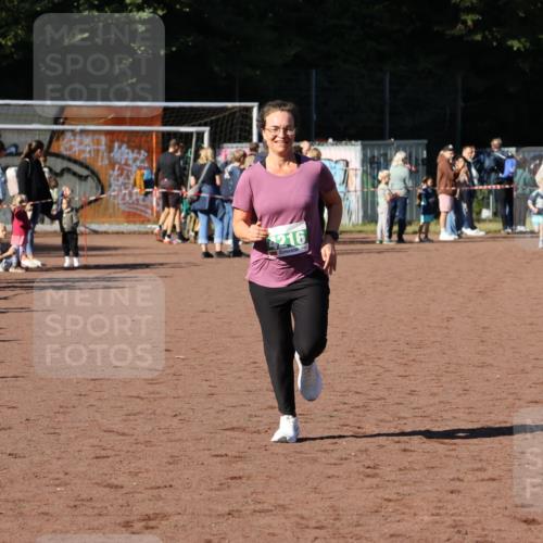 27.09.2026 - 35. Volkslauf durch das schöne Alstertal Strokosch-Dieckow http://msf.ph/oto/10586757 27.09.2026 11:00:44 Ziel 4216 meine-sportfotos.de