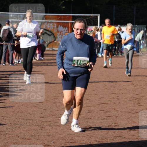 27.09.2026 - 35. Volkslauf durch das schöne Alstertal Strokosch-Dieckow http://msf.ph/oto/10586801 27.09.2026 10:59:50 Ziel 4117, 4130, 4134, 4155, 4159, 4160 meine-sportfotos.de