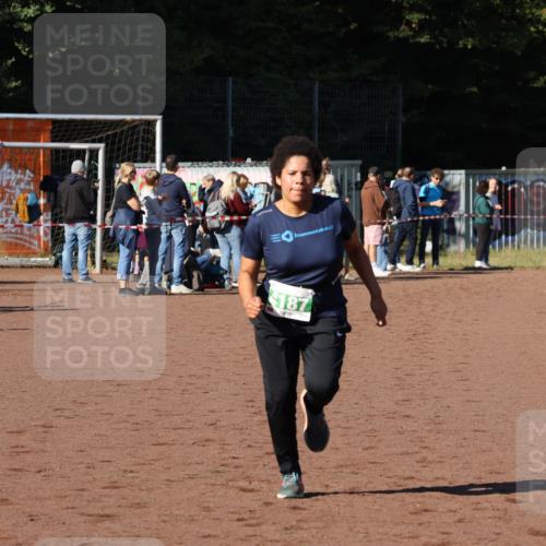 27.09.2026 - 35. Volkslauf durch das schöne Alstertal Strokosch-Dieckow http://msf.ph/oto/10586992 27.09.2026 10:56:41 Ziel 4187 meine-sportfotos.de