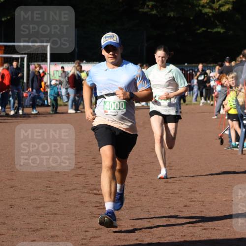 27.09.2026 - 35. Volkslauf durch das schöne Alstertal Strokosch-Dieckow http://msf.ph/oto/10587123 27.09.2026 10:54:23 Ziel 4000, 4174 meine-sportfotos.de