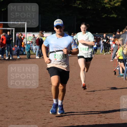 27.09.2026 - 35. Volkslauf durch das schöne Alstertal Strokosch-Dieckow http://msf.ph/oto/10587124 27.09.2026 10:54:23 Ziel 4000, 4174 meine-sportfotos.de