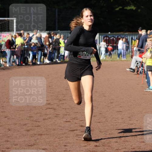 27.09.2026 - 35. Volkslauf durch das schöne Alstertal Strokosch-Dieckow http://msf.ph/oto/10587193 27.09.2026 10:52:59 Ziel 4076 meine-sportfotos.de