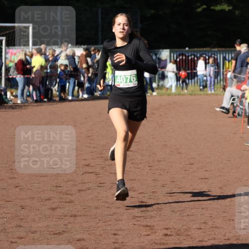 27.09.2026 - 35. Volkslauf durch das schöne Alstertal Strokosch-Dieckow http://msf.ph/oto/10587198 27.09.2026 10:52:59 Ziel 4076 meine-sportfotos.de