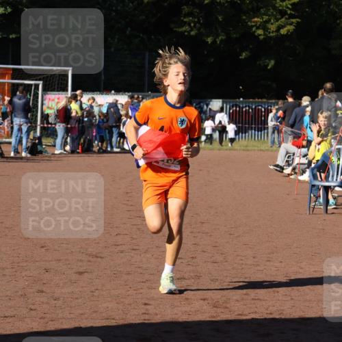 27.09.2026 - 35. Volkslauf durch das schöne Alstertal Strokosch-Dieckow http://msf.ph/oto/10587244 27.09.2026 10:51:38 Ziel 4132 meine-sportfotos.de