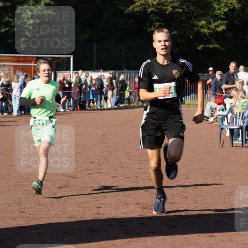 27.09.2026 - 35. Volkslauf durch das schöne Alstertal Strokosch-Dieckow http://msf.ph/oto/10587249 27.09.2026 10:50:51 Ziel 4074, 4119, 4958 meine-sportfotos.de