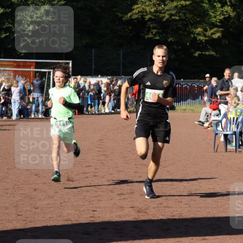 27.09.2026 - 35. Volkslauf durch das schöne Alstertal Strokosch-Dieckow http://msf.ph/oto/10587254 27.09.2026 10:50:51 Ziel 4074, 4119, 4958 meine-sportfotos.de