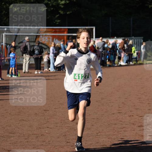 27.09.2026 - 35. Volkslauf durch das schöne Alstertal Strokosch-Dieckow http://msf.ph/oto/10587279 27.09.2026 10:50:10 Ziel 4127 meine-sportfotos.de
