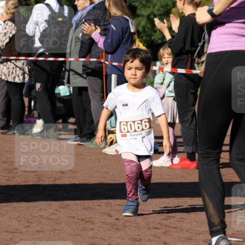 27.09.2026 - 35. Volkslauf durch das schöne Alstertal Strokosch-Dieckow http://msf.ph/oto/10587480 27.09.2026 10:43:57 Ziel 6066 meine-sportfotos.de