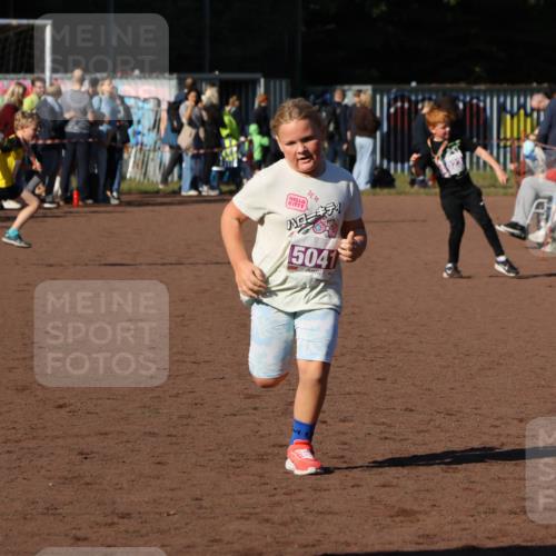 27.09.2026 - 35. Volkslauf durch das schöne Alstertal Strokosch-Dieckow http://msf.ph/oto/10587761 27.09.2026 10:48:00 Ziel 5041, 5041 meine-sportfotos.de