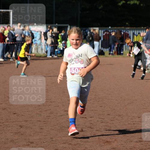 27.09.2026 - 35. Volkslauf durch das schöne Alstertal Strokosch-Dieckow http://msf.ph/oto/10587764 27.09.2026 10:48:00 Ziel 50, 5041 meine-sportfotos.de