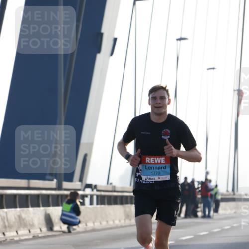 03.10.2026 - Köhlbrandbrückenlauf Strokosch-Dieckow http://msf.ph/oto/10592195 03.10.2026 09:16:18 Position 1 1773 meine-sportfotos.de