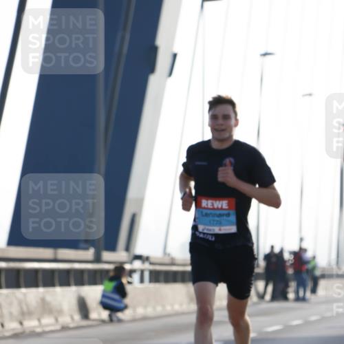 03.10.2026 - Köhlbrandbrückenlauf Strokosch-Dieckow http://msf.ph/oto/10592201 03.10.2026 09:16:19 Position 1 1773 meine-sportfotos.de