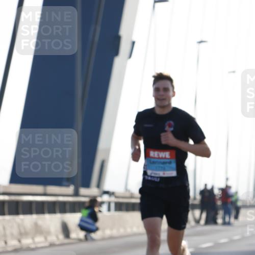 03.10.2026 - Köhlbrandbrückenlauf Strokosch-Dieckow http://msf.ph/oto/10592205 03.10.2026 09:16:19 Position 1  meine-sportfotos.de