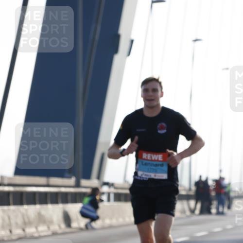 03.10.2026 - Köhlbrandbrückenlauf Strokosch-Dieckow http://msf.ph/oto/10592211 03.10.2026 09:16:19 Position 1 773 meine-sportfotos.de