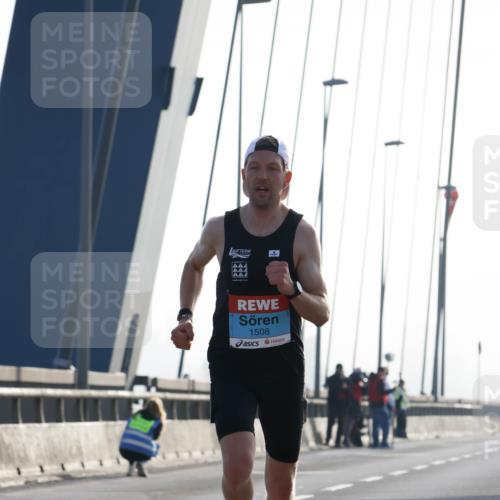 03.10.2026 - Köhlbrandbrückenlauf Strokosch-Dieckow http://msf.ph/oto/10592220 03.10.2026 09:16:27 Position 1 1508 meine-sportfotos.de