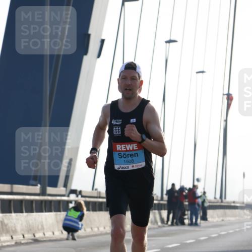 03.10.2026 - Köhlbrandbrückenlauf Strokosch-Dieckow http://msf.ph/oto/10592223 03.10.2026 09:16:28 Position 1 1508 meine-sportfotos.de