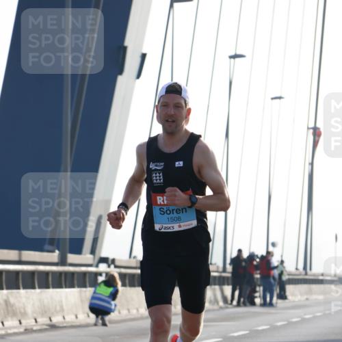 03.10.2026 - Köhlbrandbrückenlauf Strokosch-Dieckow http://msf.ph/oto/10592225 03.10.2026 09:16:28 Position 1 1508 meine-sportfotos.de