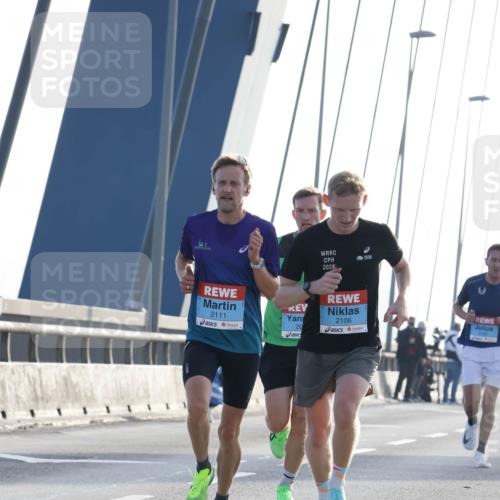 03.10.2026 - Köhlbrandbrückenlauf Strokosch-Dieckow http://msf.ph/oto/10592255 03.10.2026 09:16:50 Position 1 2026, 2111, 2106, 20, 2131 meine-sportfotos.de