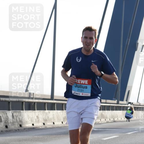 03.10.2026 - Köhlbrandbrückenlauf Strokosch-Dieckow http://msf.ph/oto/10592292 03.10.2026 09:16:56 Position 1 2131 meine-sportfotos.de