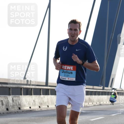 03.10.2026 - Köhlbrandbrückenlauf Strokosch-Dieckow http://msf.ph/oto/10592295 03.10.2026 09:16:56 Position 1 2131 meine-sportfotos.de