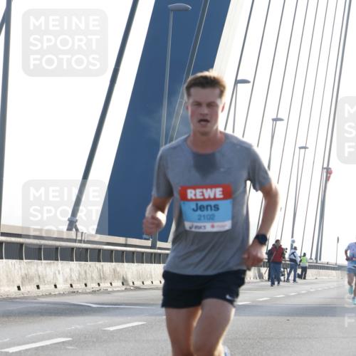 03.10.2026 - Köhlbrandbrückenlauf Strokosch-Dieckow http://msf.ph/oto/10592320 03.10.2026 09:17:09 Position 1 2102 meine-sportfotos.de