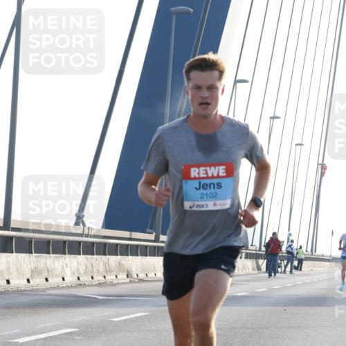03.10.2026 - Köhlbrandbrückenlauf Strokosch-Dieckow http://msf.ph/oto/10592323 03.10.2026 09:17:09 Position 1 2102 meine-sportfotos.de