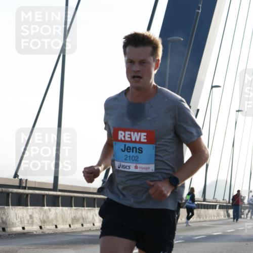 03.10.2026 - Köhlbrandbrückenlauf Strokosch-Dieckow http://msf.ph/oto/10592345 03.10.2026 09:17:09 Position 1 2102 meine-sportfotos.de