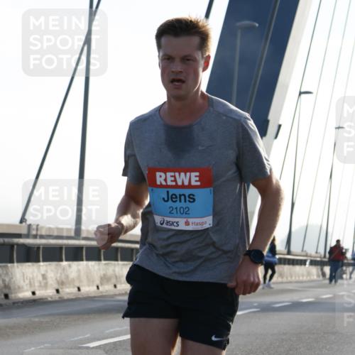 03.10.2026 - Köhlbrandbrückenlauf Strokosch-Dieckow http://msf.ph/oto/10592349 03.10.2026 09:17:09 Position 1 2102 meine-sportfotos.de