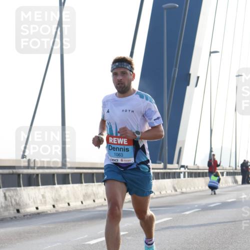 03.10.2026 - Köhlbrandbrückenlauf Strokosch-Dieckow http://msf.ph/oto/10592351 03.10.2026 09:17:18 Position 1 1063 meine-sportfotos.de