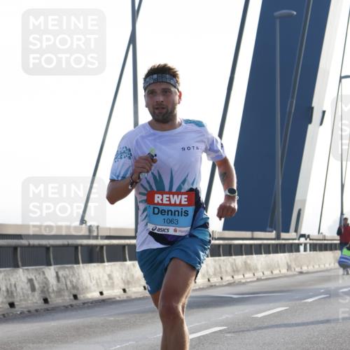 03.10.2026 - Köhlbrandbrückenlauf Strokosch-Dieckow http://msf.ph/oto/10592367 03.10.2026 09:17:18 Position 1 1063 meine-sportfotos.de